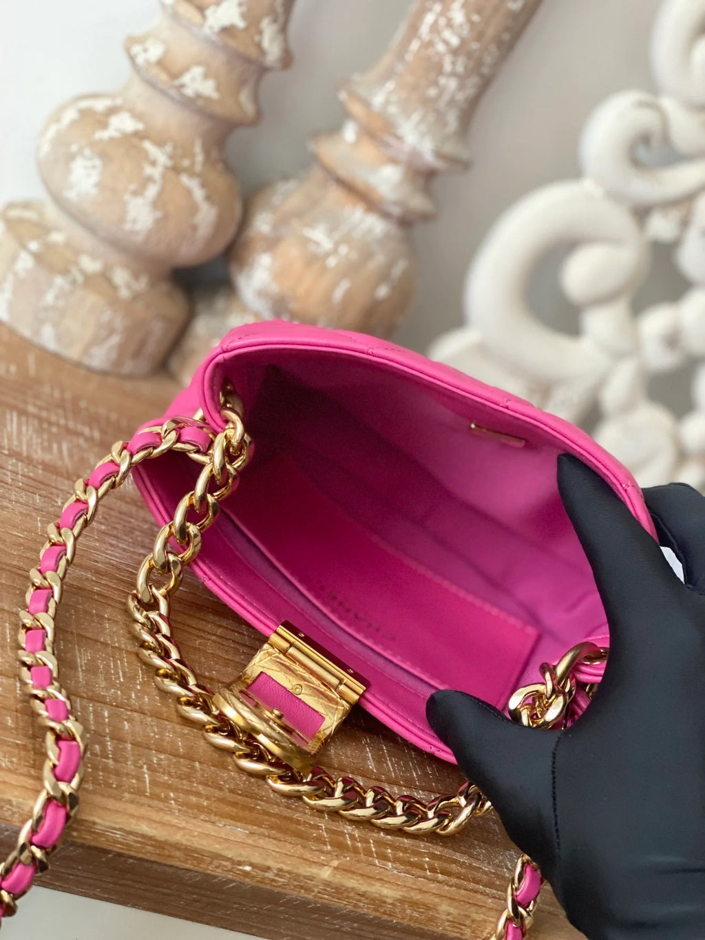 Small Hobo Bag Gold Hardware Pink O222244