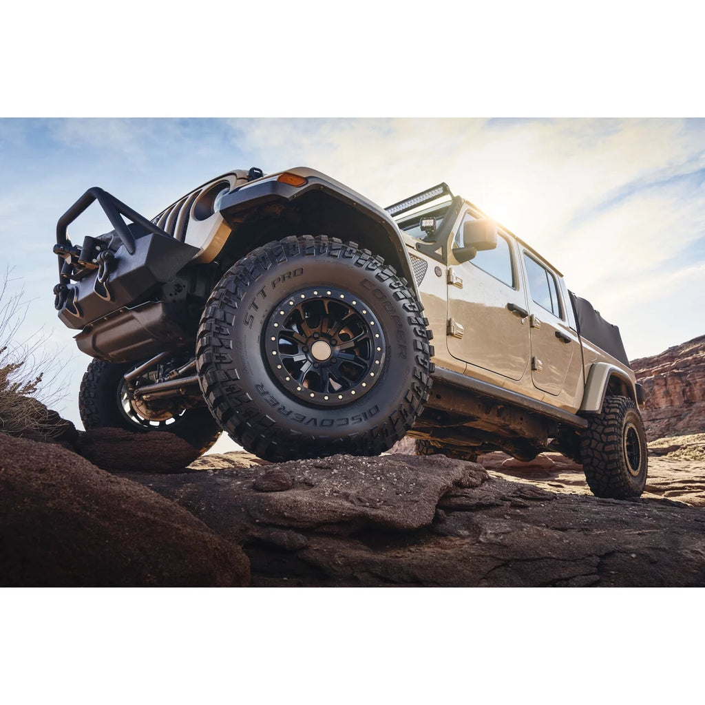 All-Season LT275/65R18 123Q Tire B2904
