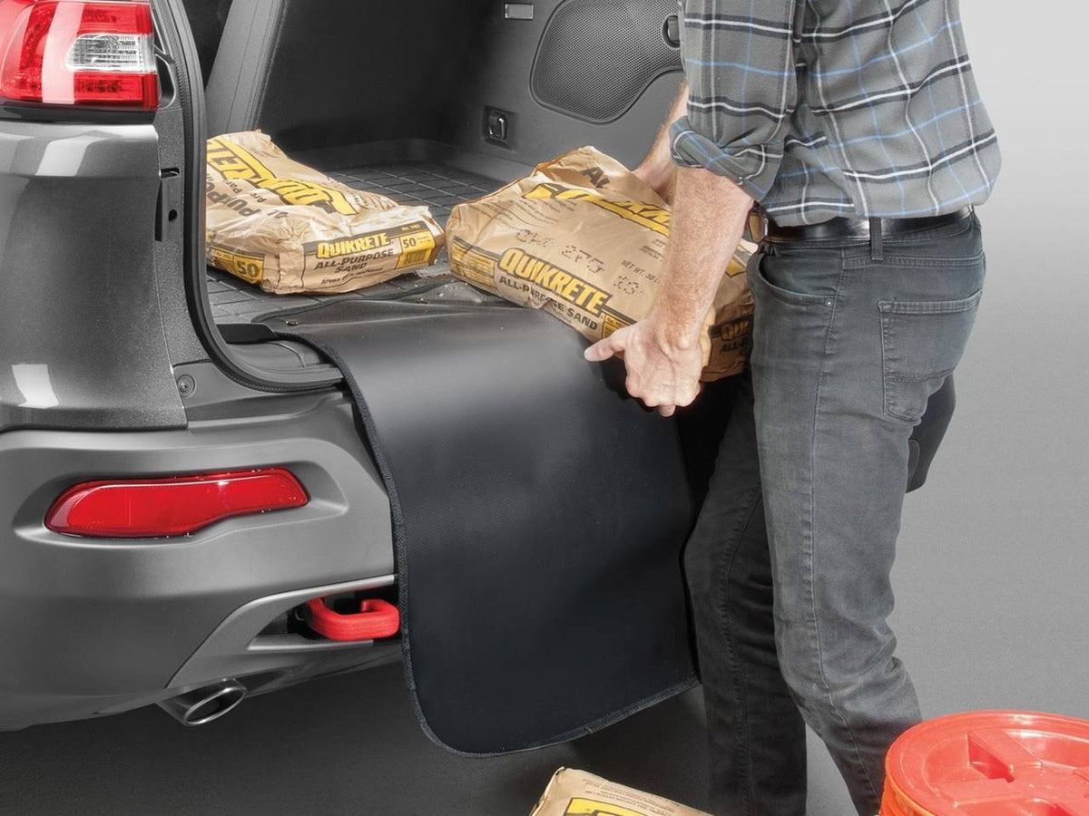 Black Cargo Liner E24660
