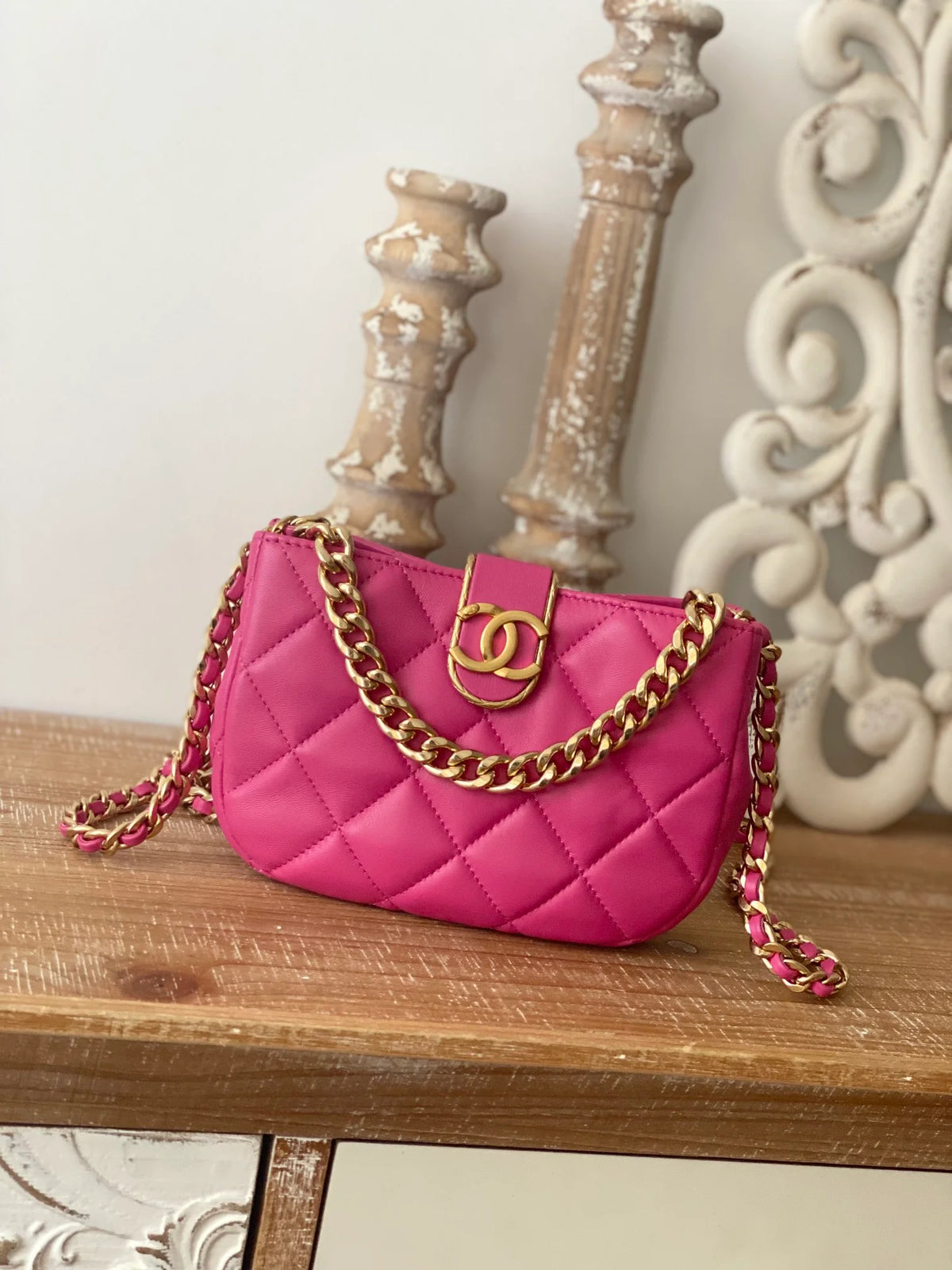 Small Hobo Bag Gold Hardware Pink O222244