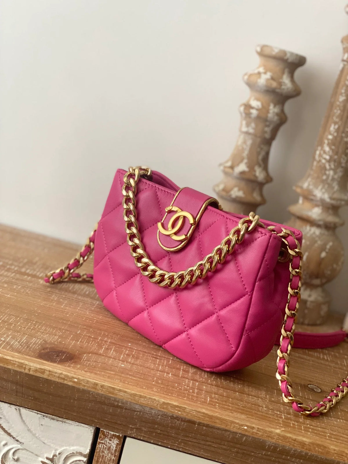 Small Hobo Bag Gold Hardware Pink O222244