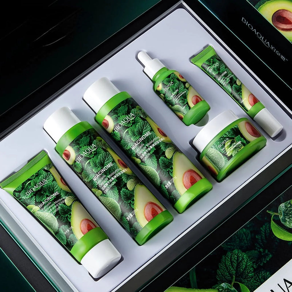 Avocado Moisturizing Six-Piece Skincare Set S390782