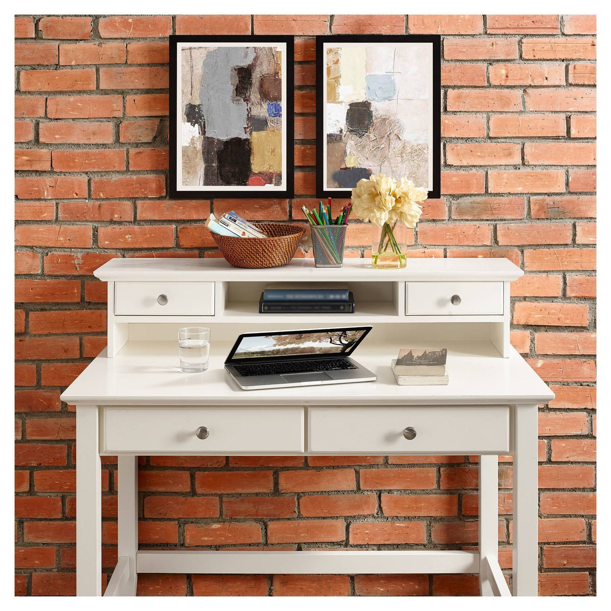 White Writing Desk with Hutch U647