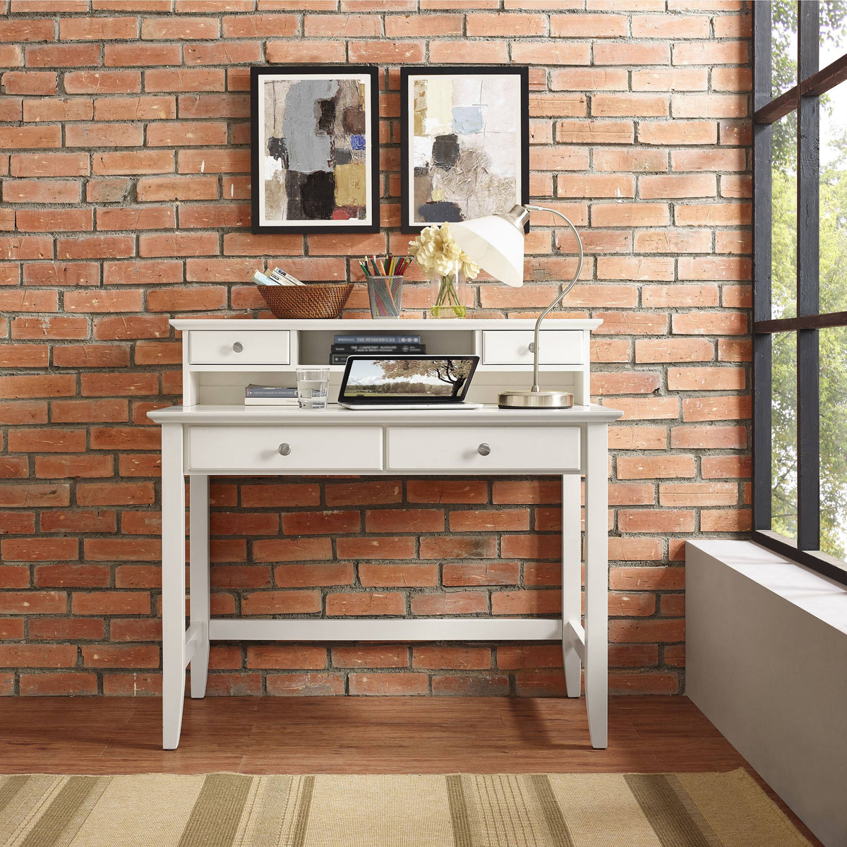 White Writing Desk with Hutch U647