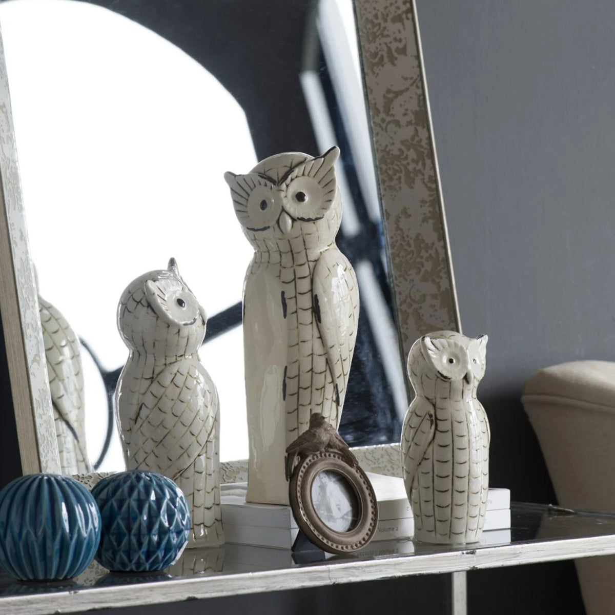 Set of 3 White and Black Owl Figurine Statues Q77670