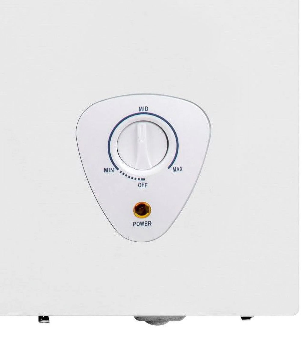 White 5 Cu ft Chest Freezer L587