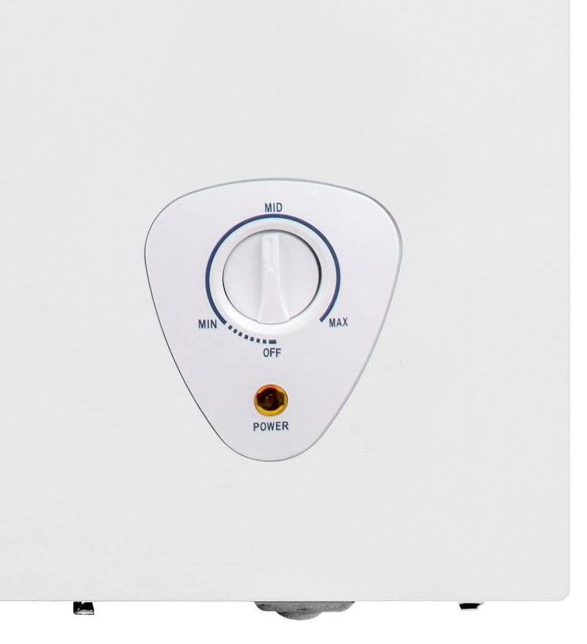 White 5 Cu ft Chest Freezer L587